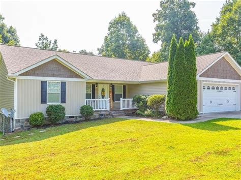 This home was built in 1970 and last sold on 2022-10-24 for $198,000. . Zillow chatsworth ga